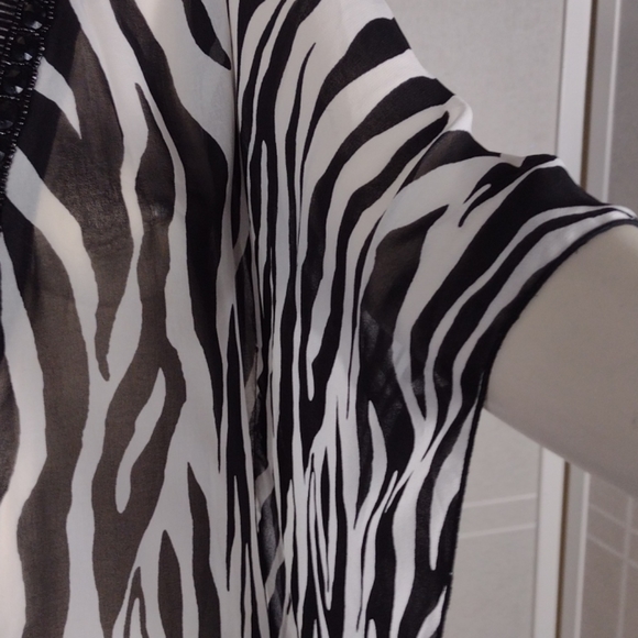 Kenneth Cole zebra with bling caftan - Picture 3 of 6